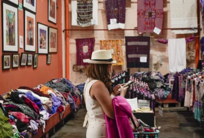 textiles-handicrafts-market-antigua-guatemala