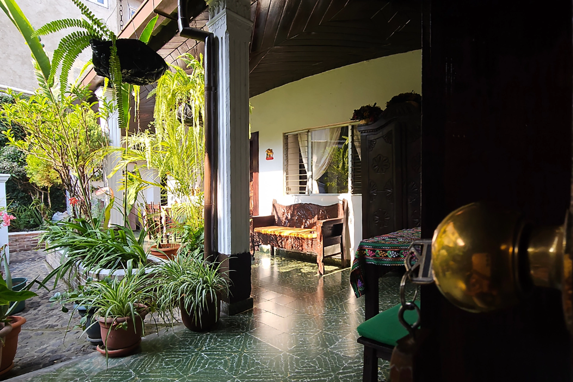 hotel-rooms-and-corridor-antigua-guatemala-2