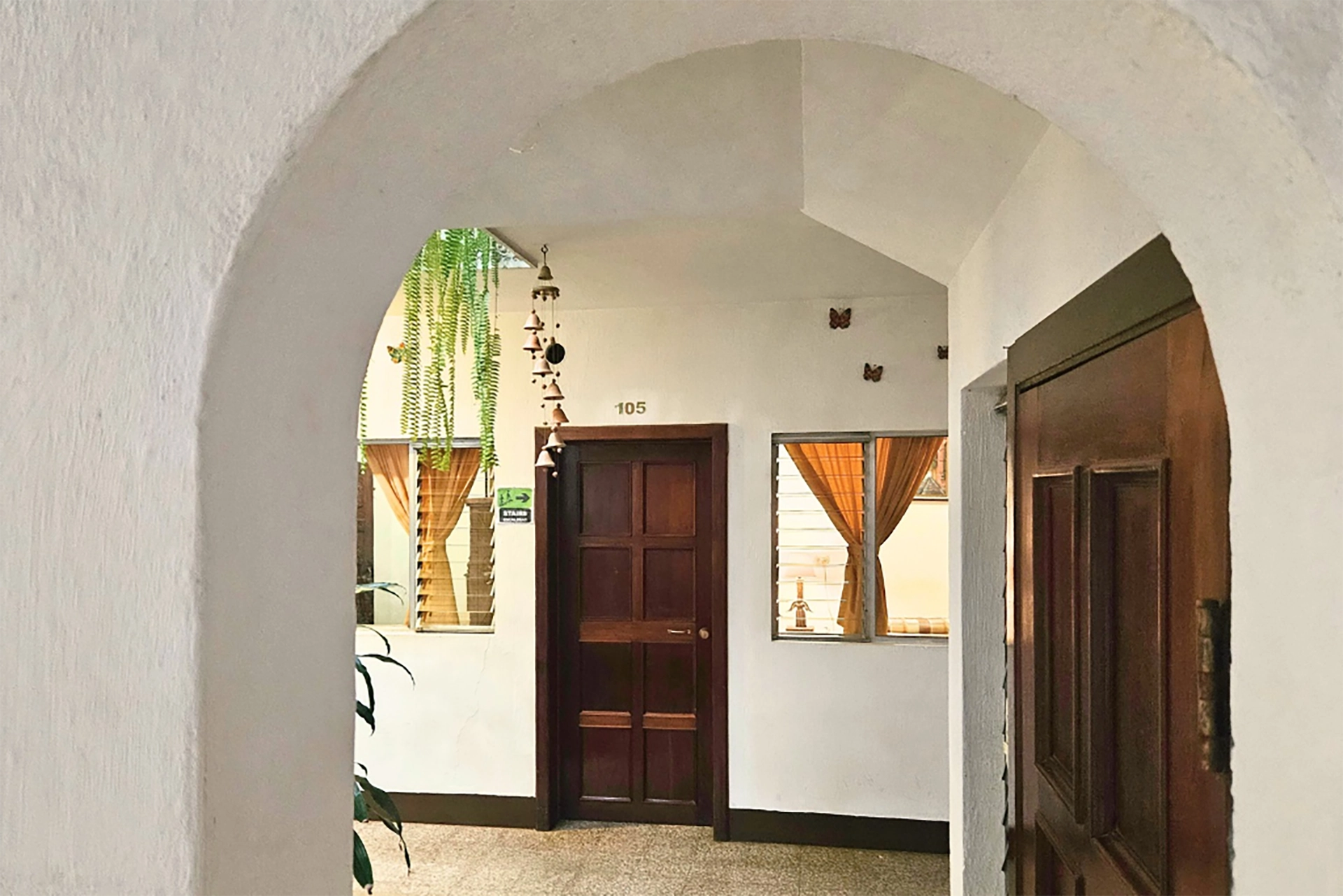 hotel-rooms-and-corridor-antigua-guatemala-4
