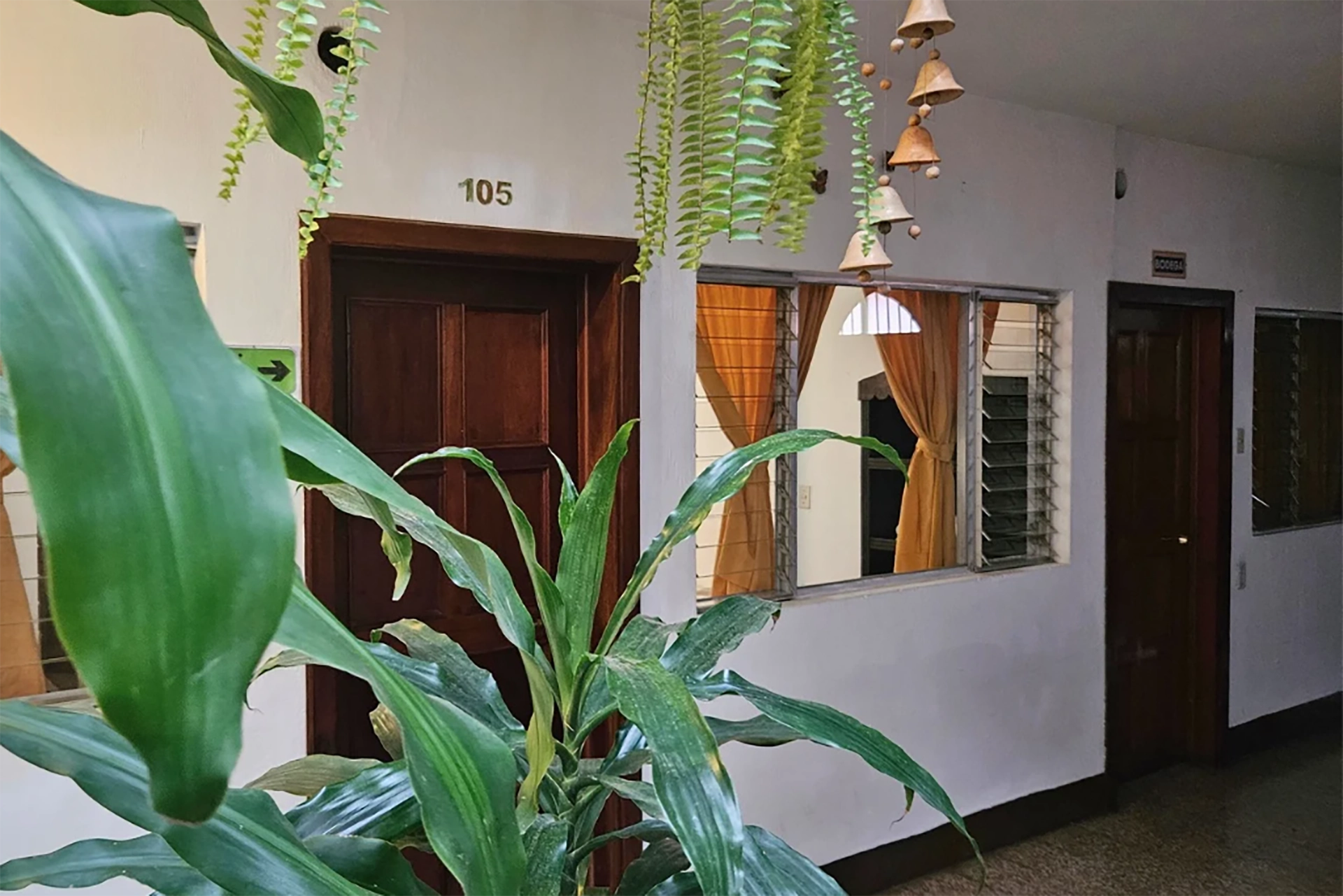 hotel-rooms-and-corridor-antigua-guatemala-5