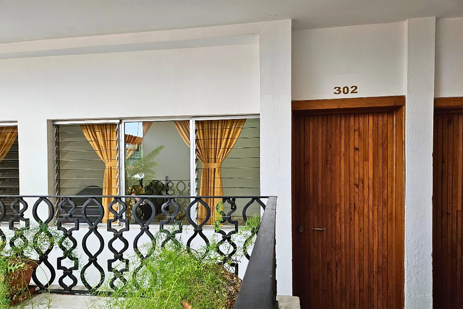 hotel-rooms-and-corridor-antigua-guatemala-6